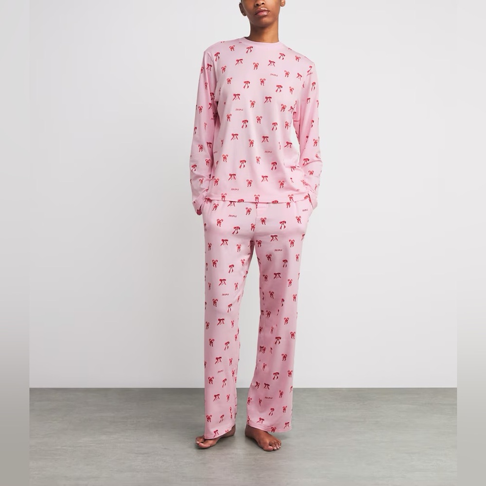 Skims Candy Cane Bow Boyfriend Long Sleeve Pajama Set Pink
